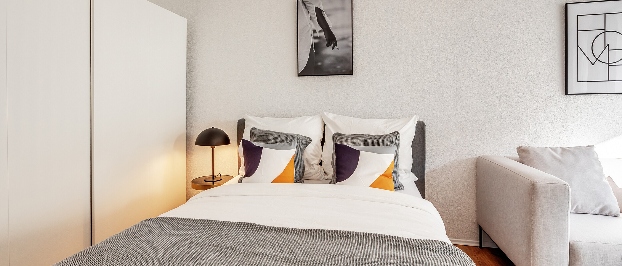 apartment München Neuhausen 01 sleeping area 12418
