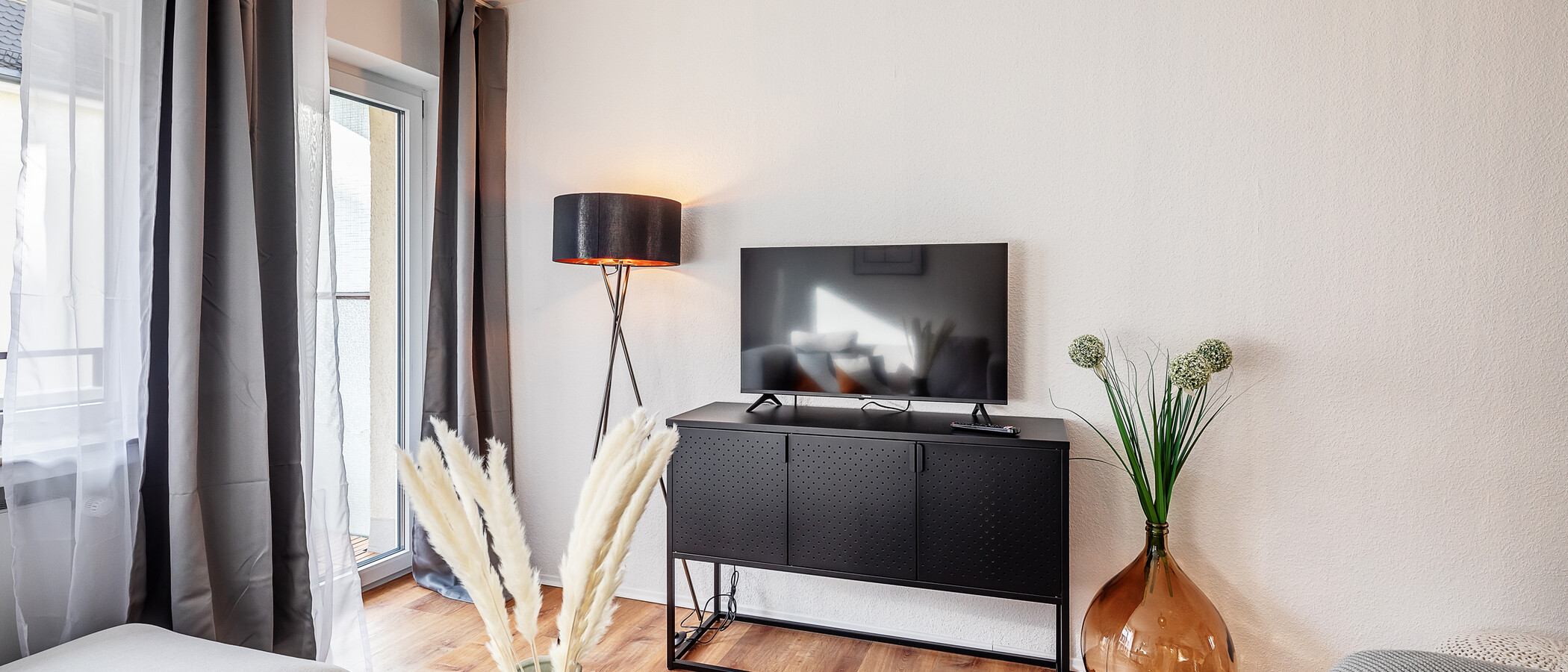 apartment München Neuhausen 04 living area 12418