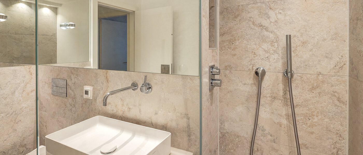 apartment München Schwabing 02 bathroom 12436