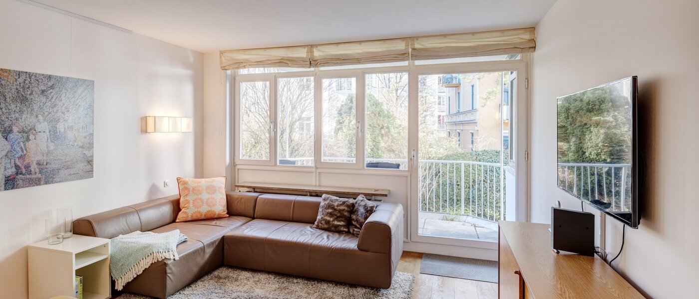 apartment München Schwabing 02 living area 12436