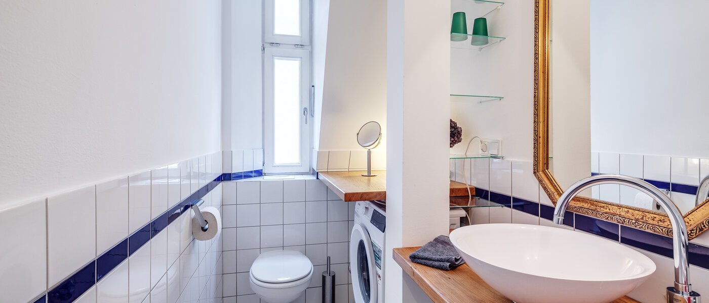 maisonette München Gärtnerplatzviertel 02 bathroom 12440