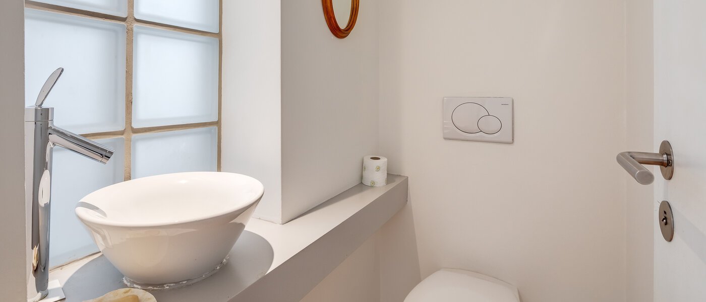 maisonette München Gärtnerplatzviertel 01 guest toilet 12440