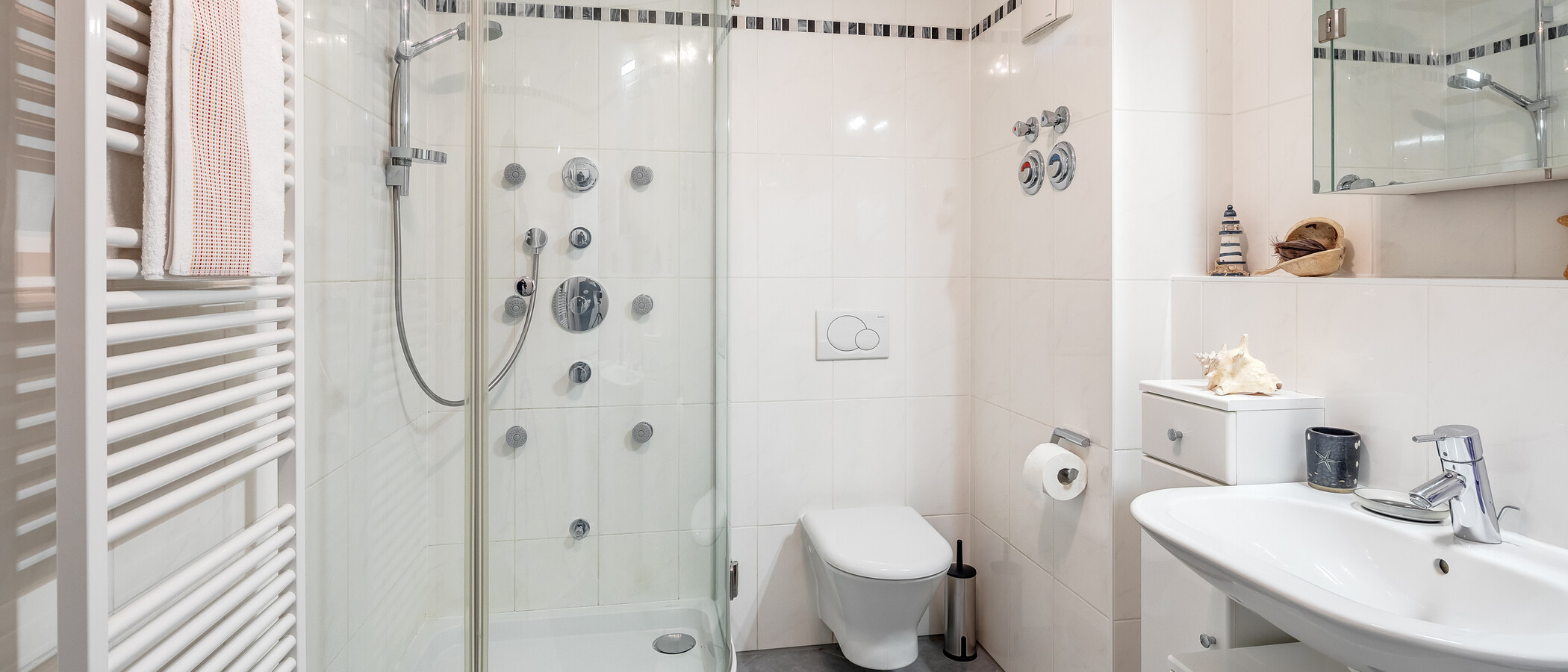 apartment München Milbertshofen 01 bathroom 12441