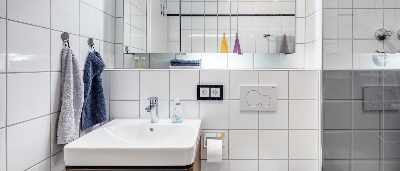 apartment München Maxvorstadt 02 bathroom 12472