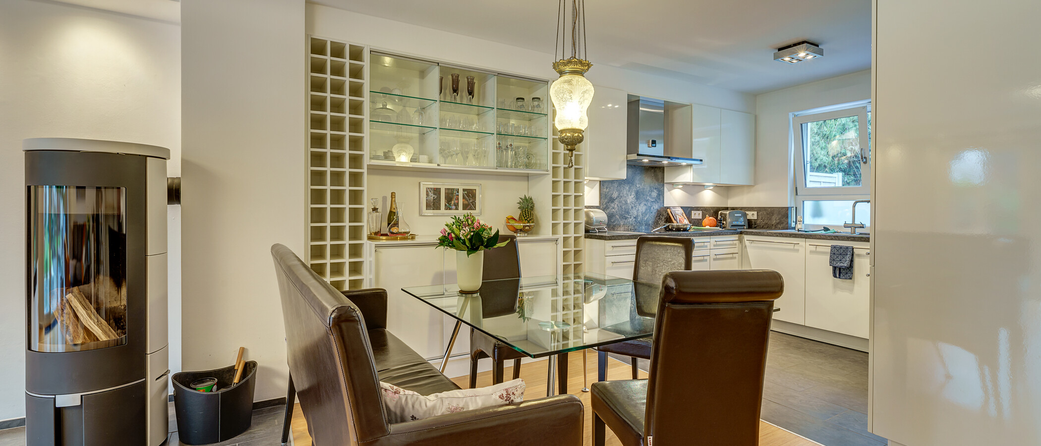 townhouse Baldham Vaterstetten 01 dining area 12473