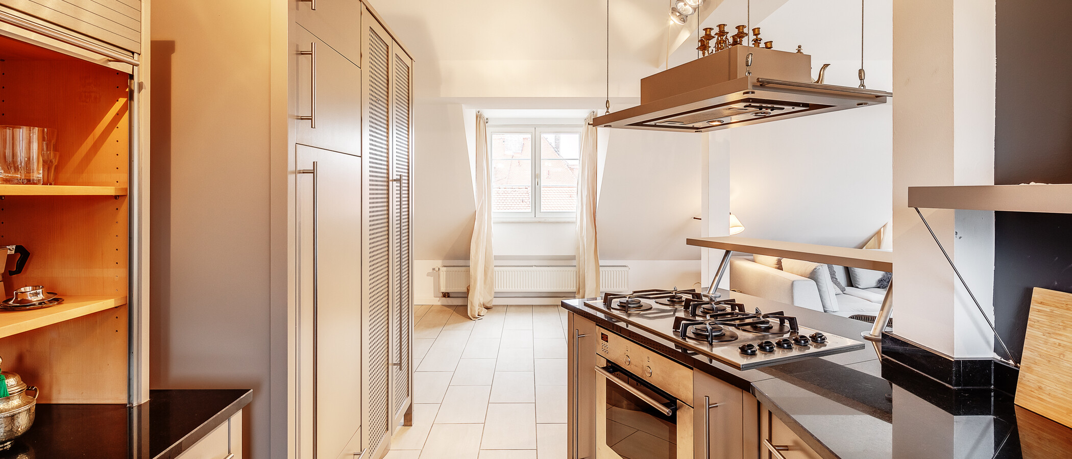 attic apartment München Nymphenburg 05 kitchen 12497