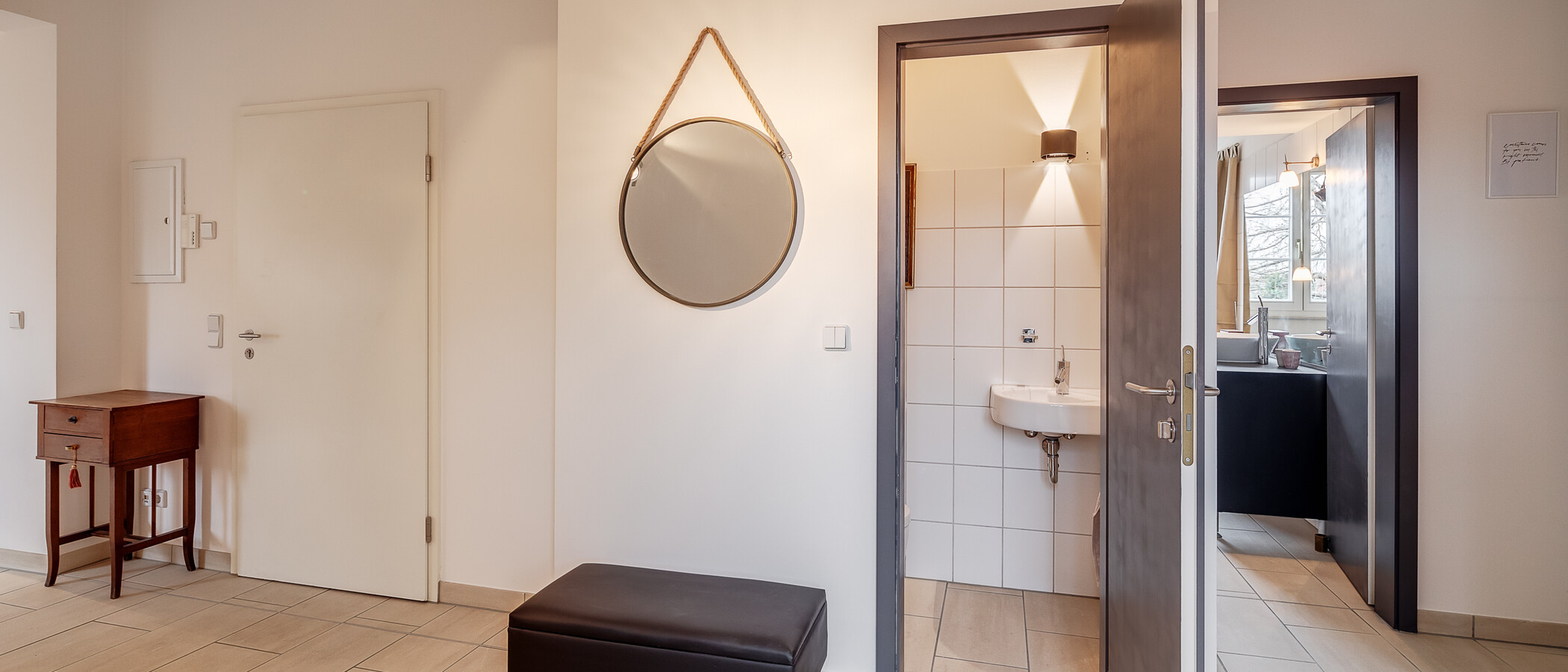 attic apartment München Nymphenburg 03 separate toilet 12497