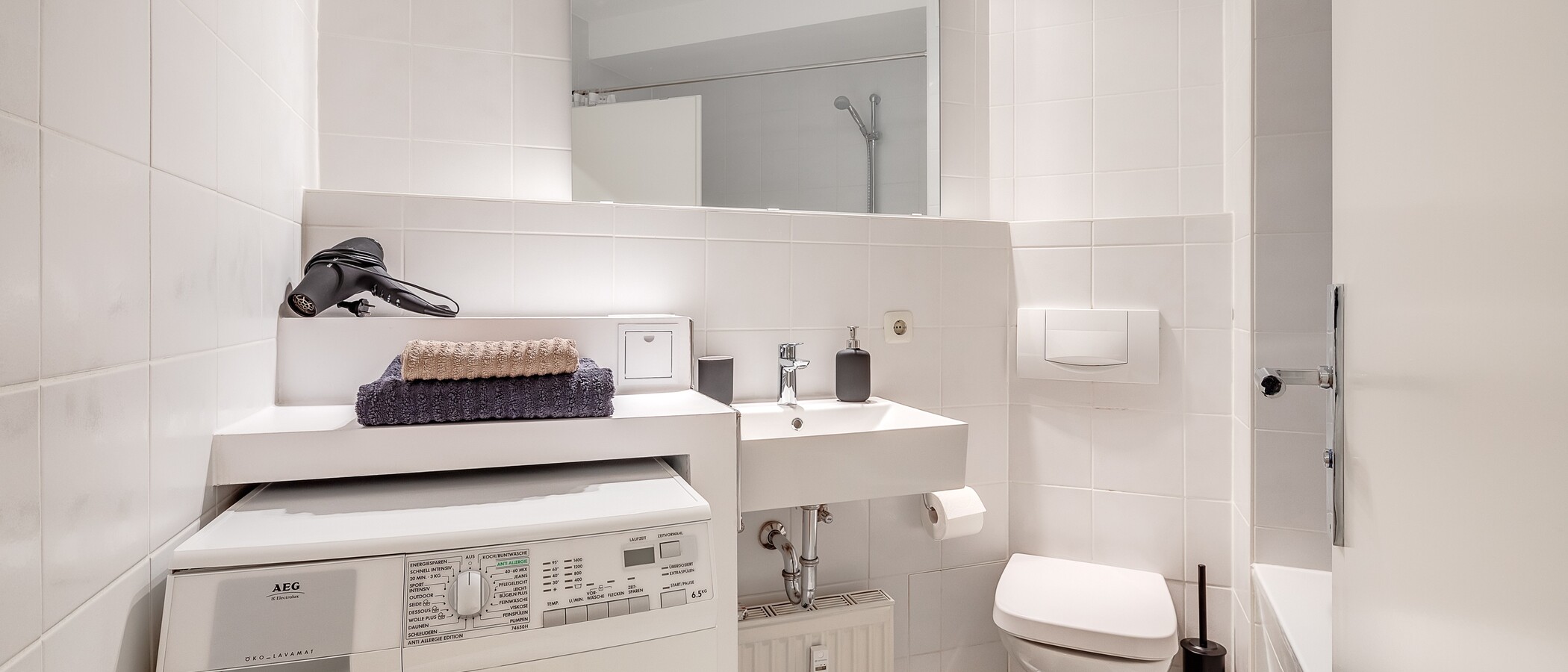 apartment München Schwabing-West 01 bathroom 12512