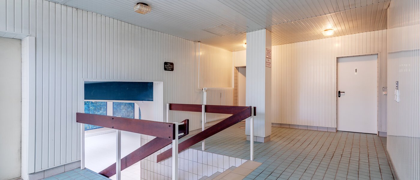 apartment München Arabellapark 03 pool 12513