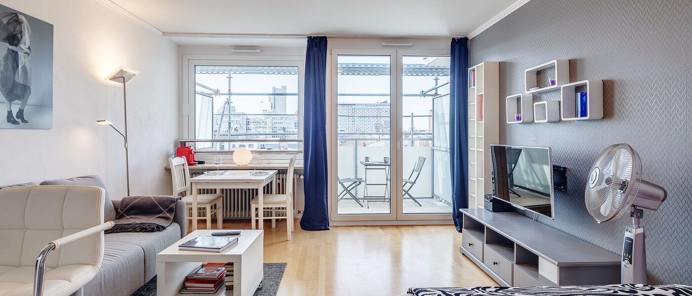 apartment München Arabellapark 02 living area 12513