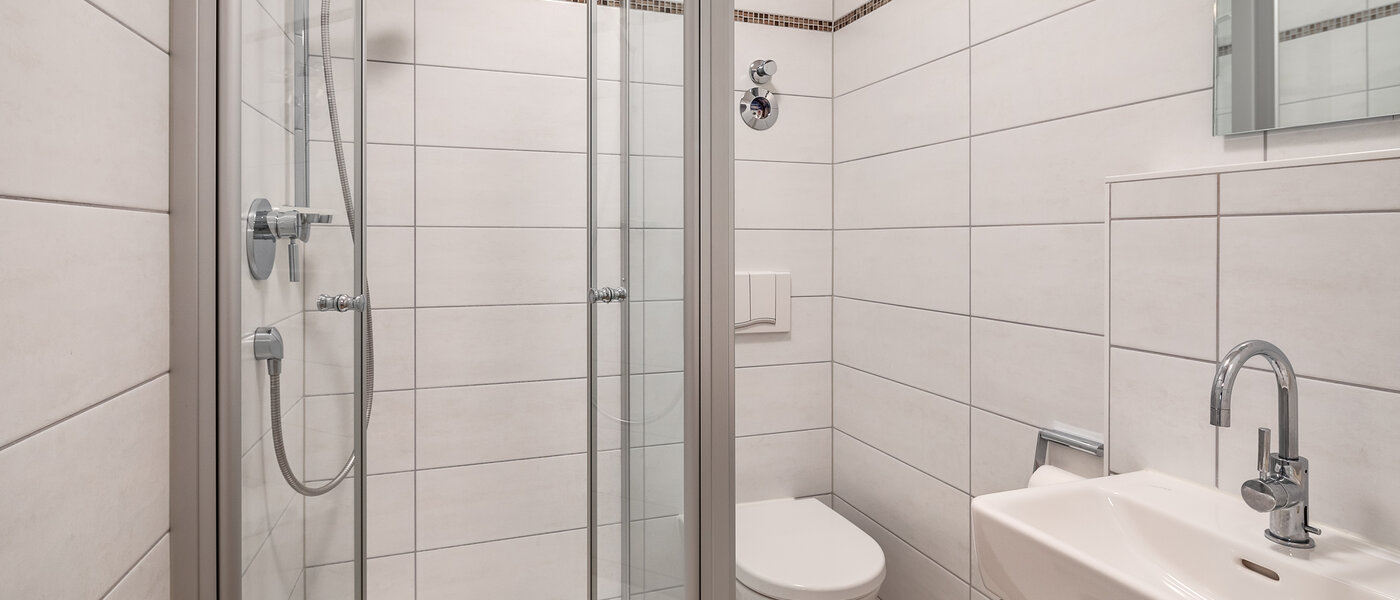 apartment München Schwabing (rechts der Leopoldstraße) 01 2. bathroom 12514