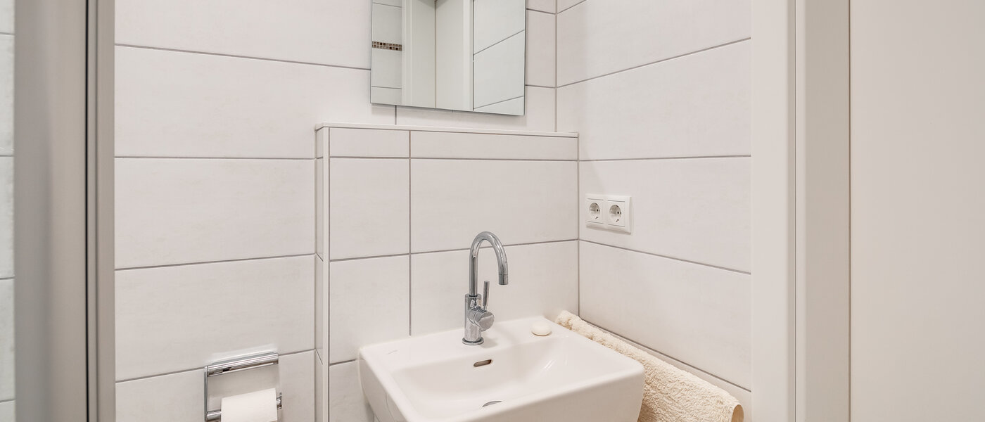 apartment München Schwabing (rechts der Leopoldstraße) 02 2. bathroom 12514