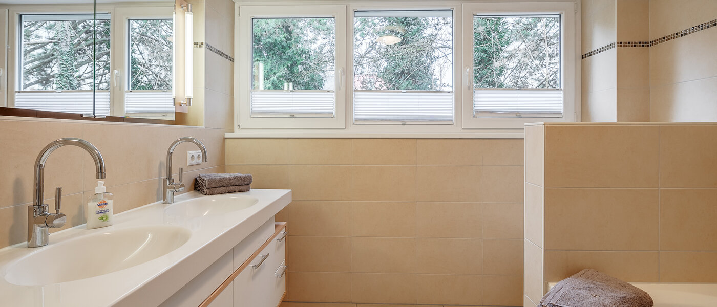 apartment München Schwabing (rechts der Leopoldstraße) 01 1. bathroom 12514