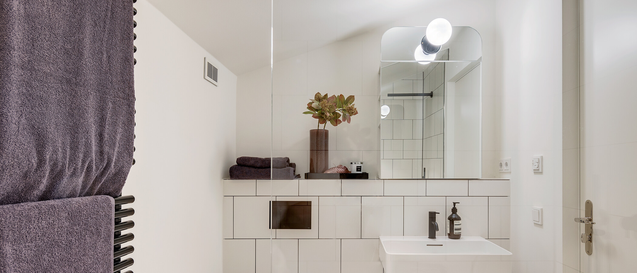 maisonette-gallery apartment München Herzogpark 02 bathroom 12527