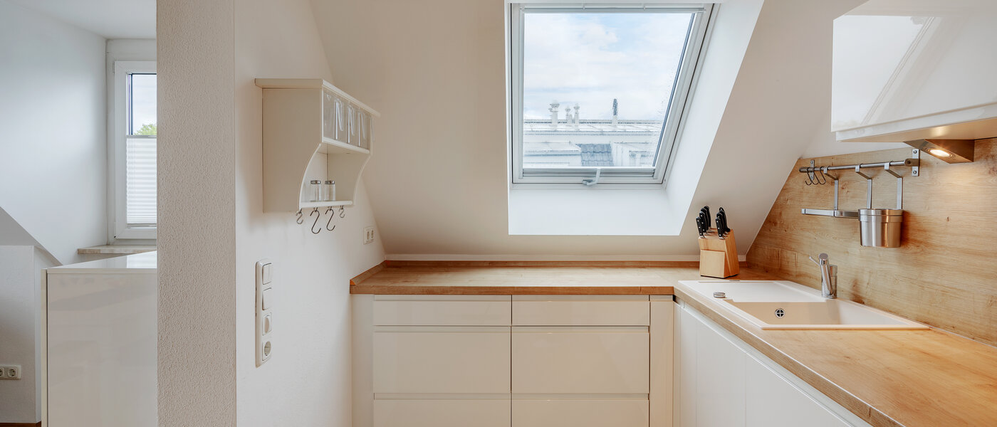 attic apartment München Lerchenau 03 kitchen 12556