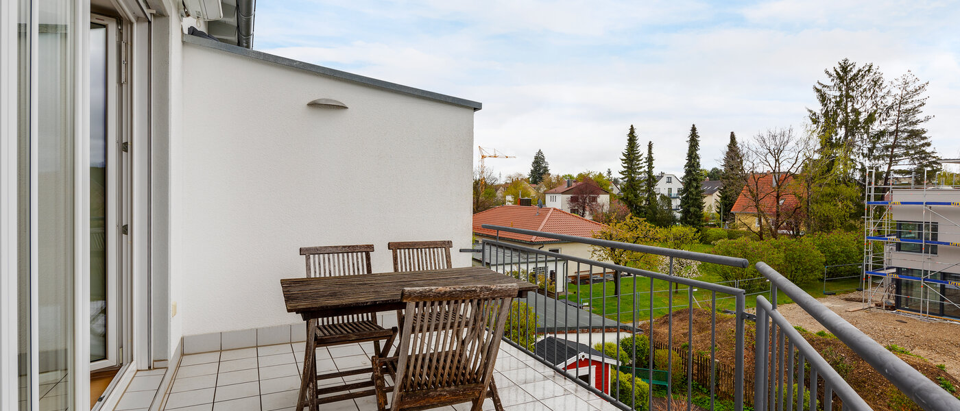 attic apartment München Lerchenau 01 balcony 12556