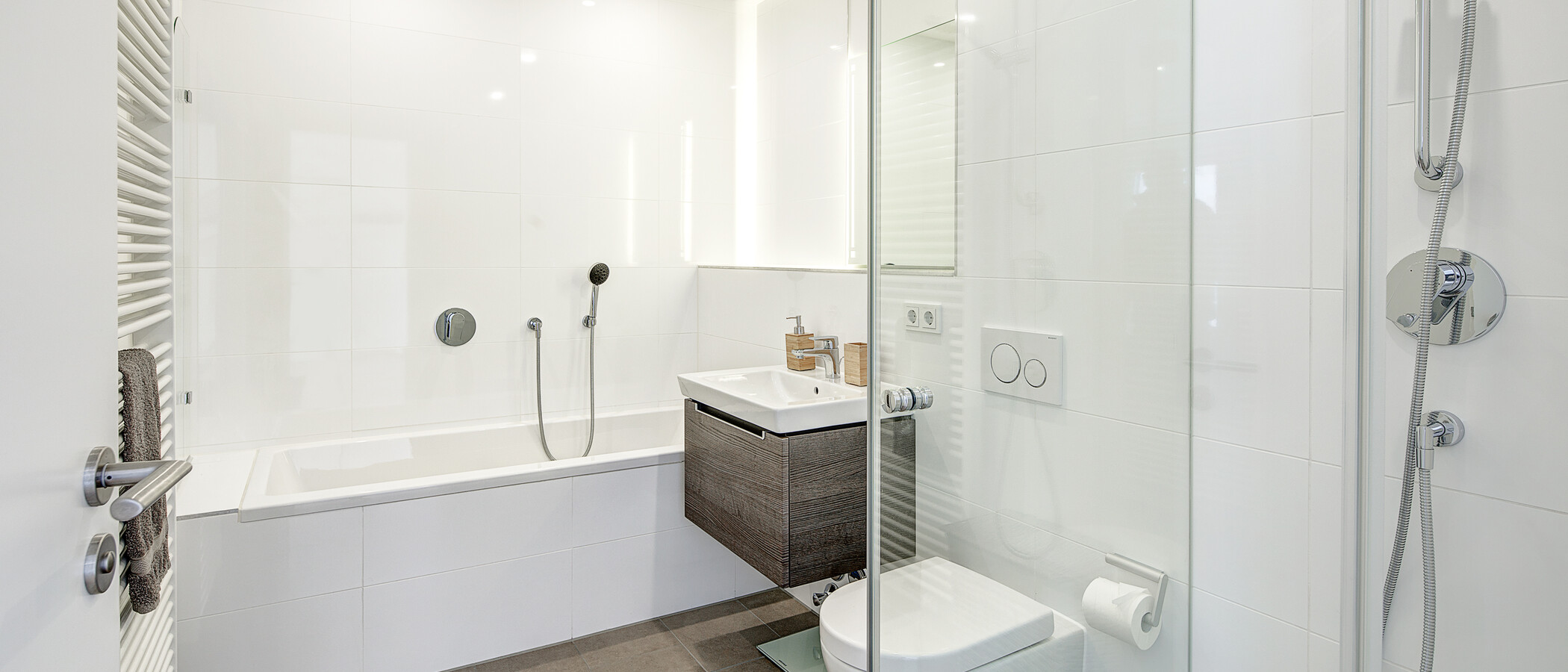 apartment München Maxvorstadt 01 bathroom 12562