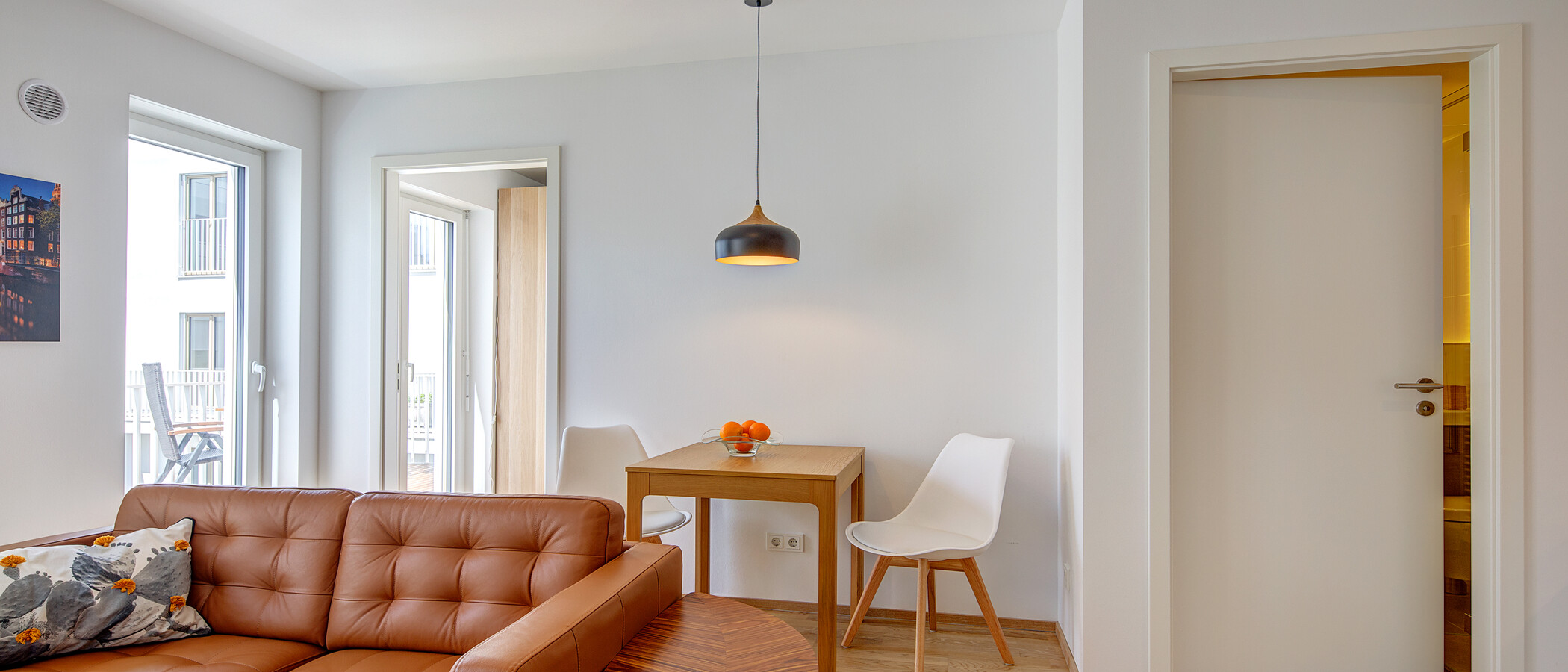 apartment München Maxvorstadt 02 living area 12562