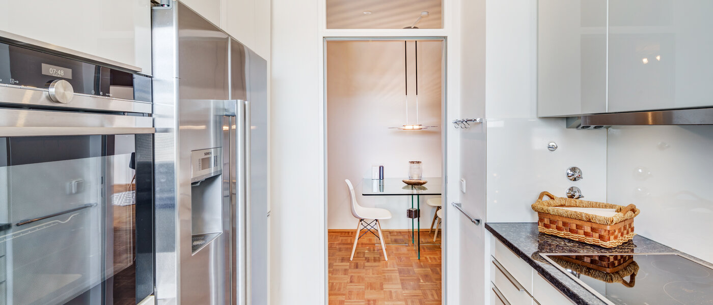 apartment München Arabellapark 03 kitchen 12568