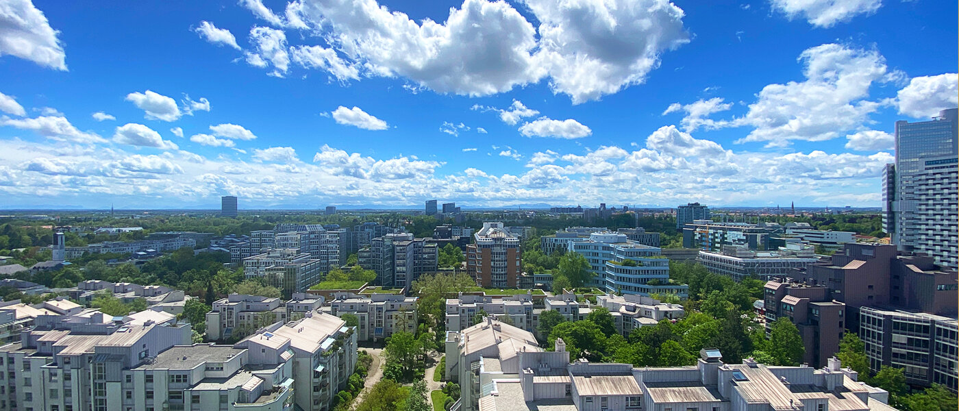 apartment München Arabellapark 01 view 12568