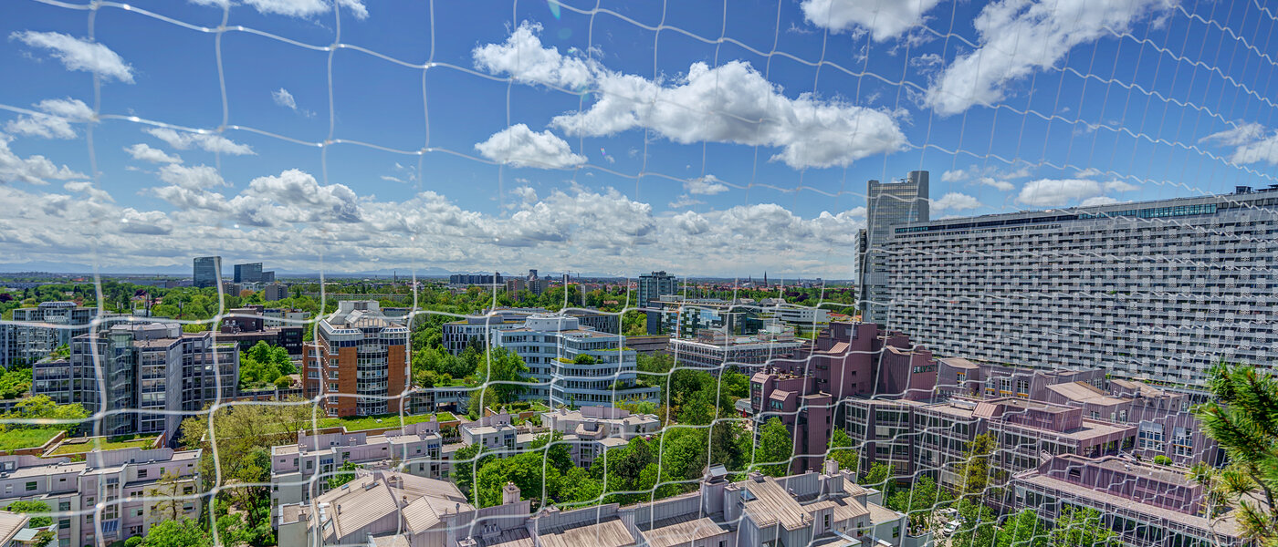 apartment München Arabellapark 05 view 12568