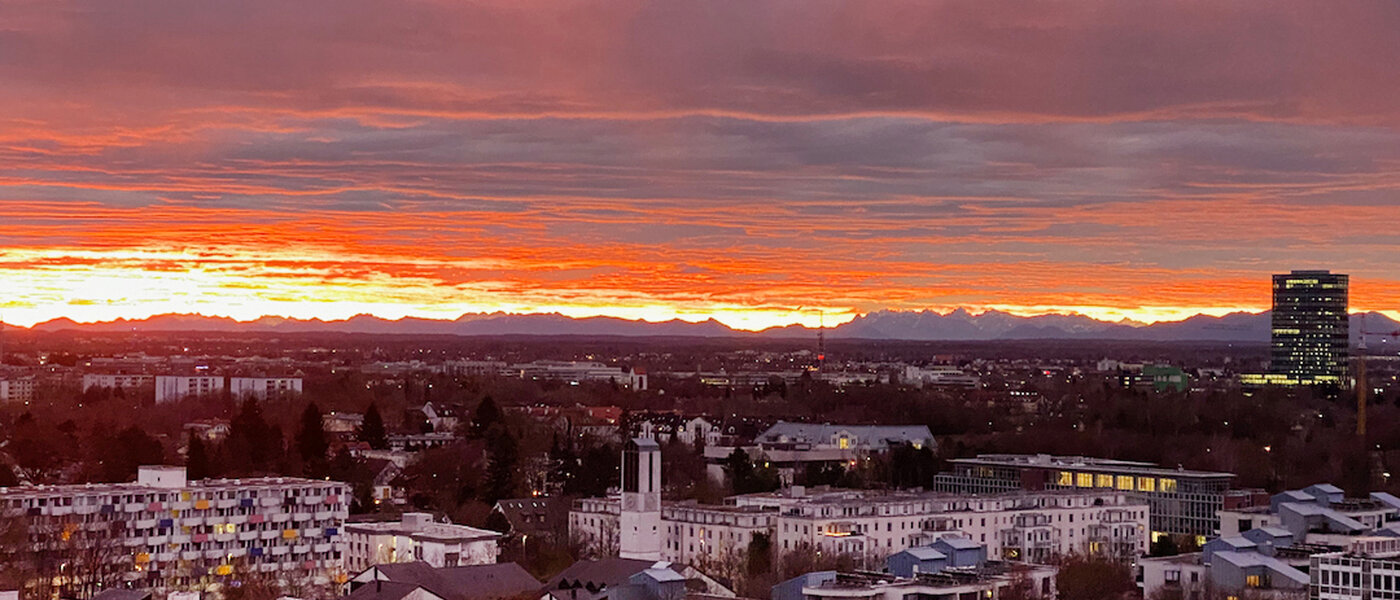 apartment München Arabellapark 07 view 12568