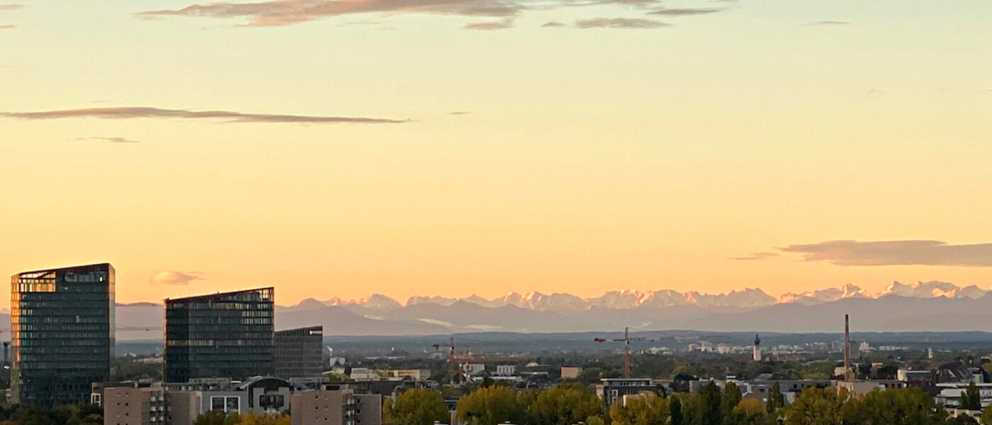 apartment München Arabellapark 09 view 12568