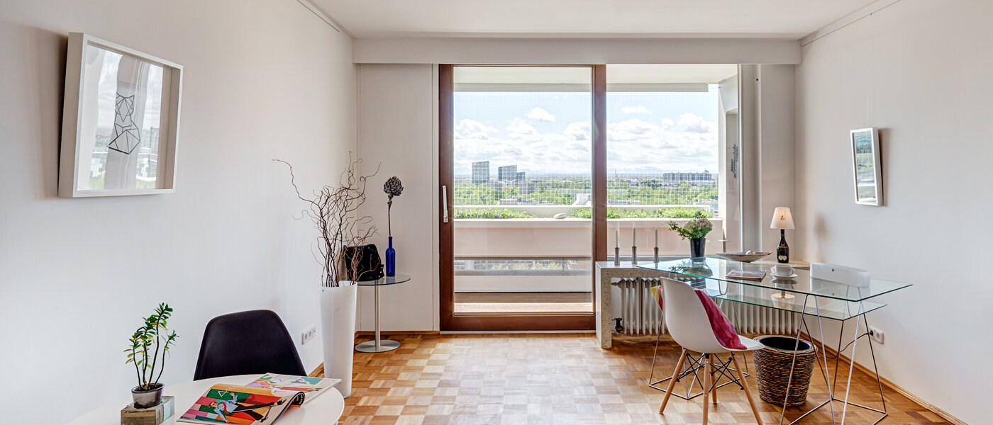 apartment München Arabellapark 01 office 12568