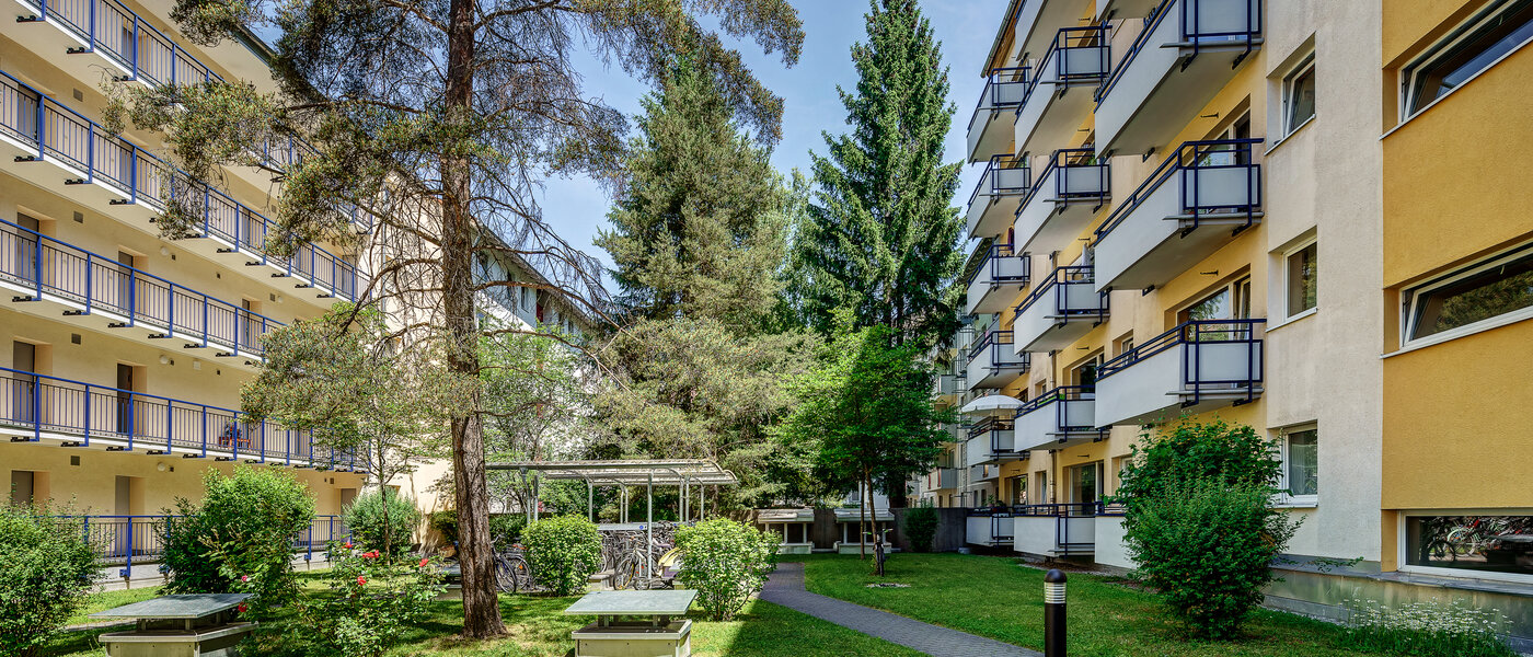 apartment München Untersendling 01 inner courtyard  12584