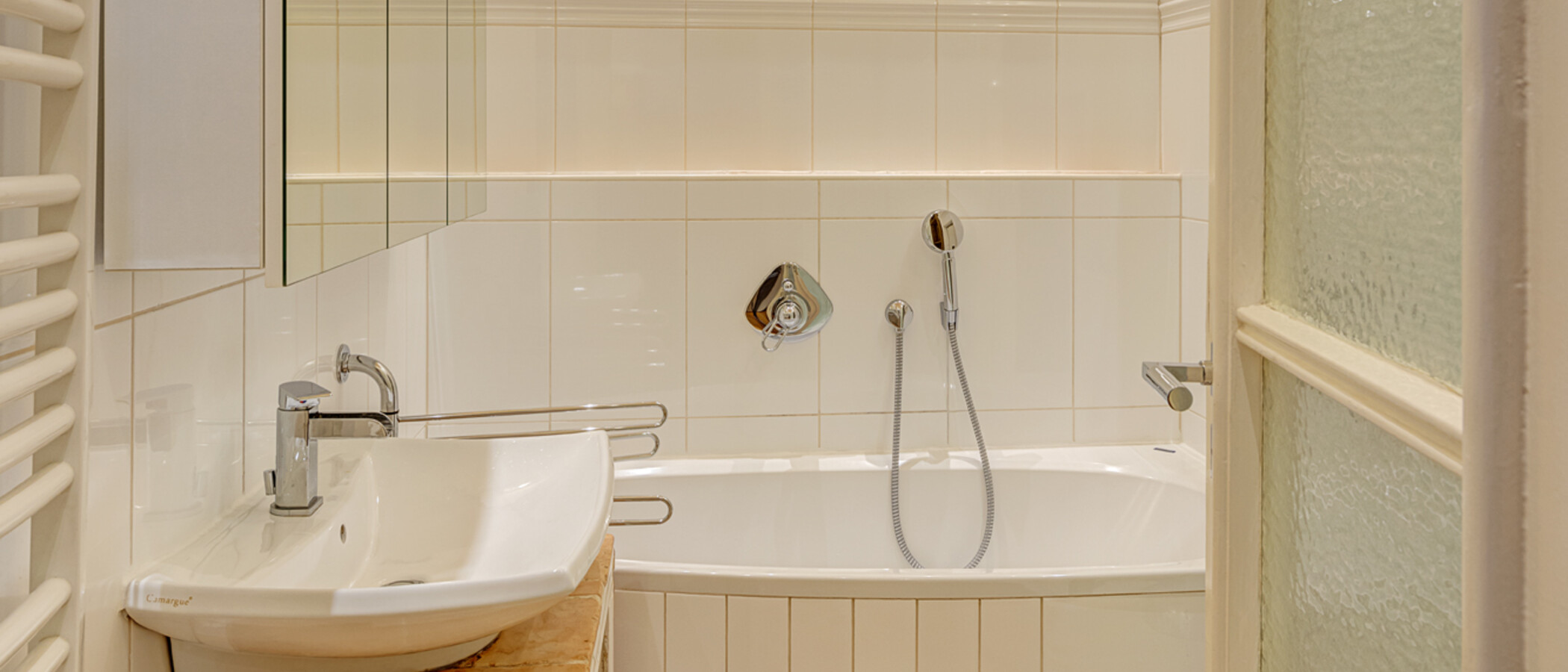 apartment München Schwabing 01 bathroom 12591