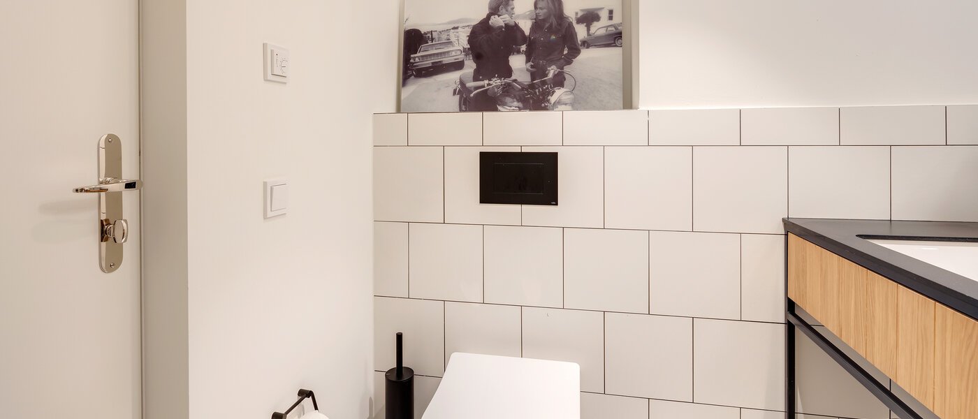 maisonette-gallery apartment München Herzogpark 04 guest toilet 12616