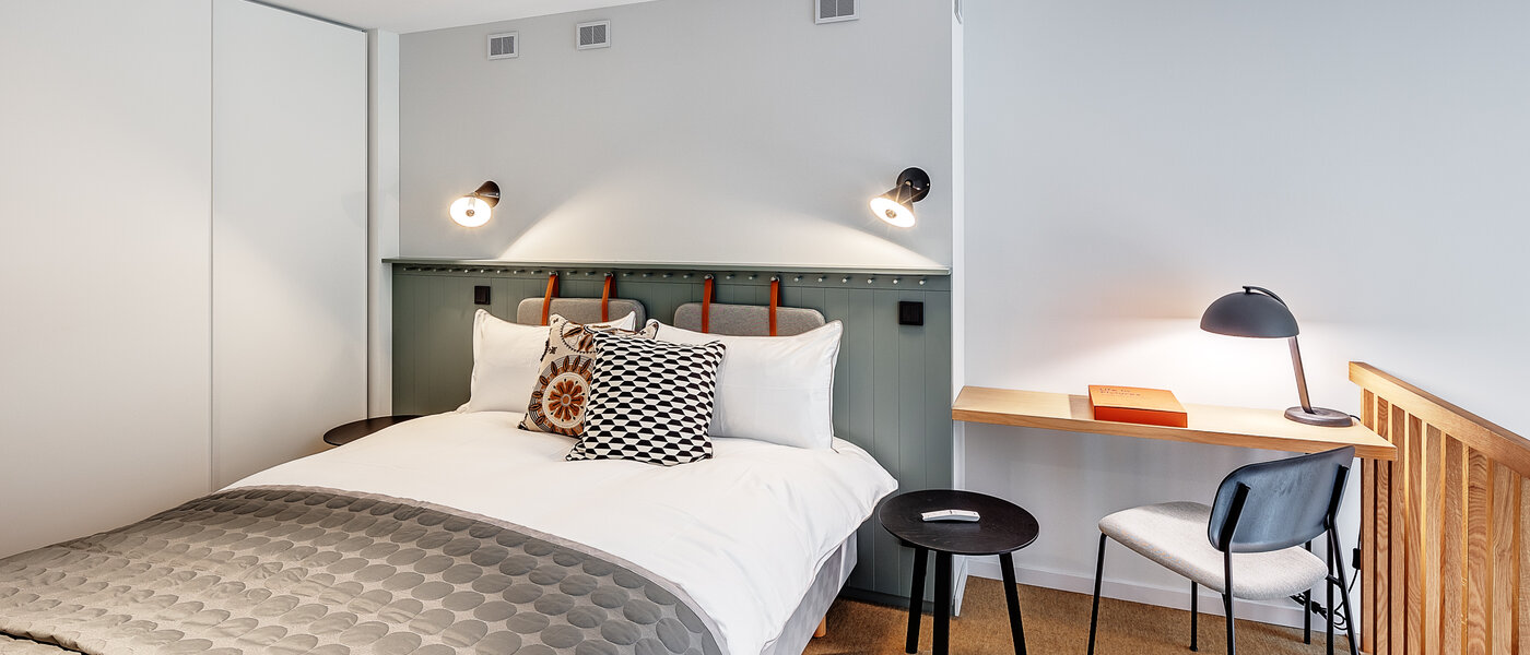 maisonette-gallery apartment München Herzogpark 01 sleeping area 12618