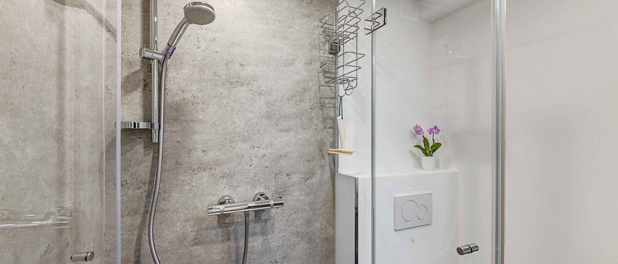 apartment München Schwabing-West 01 bathroom 12641