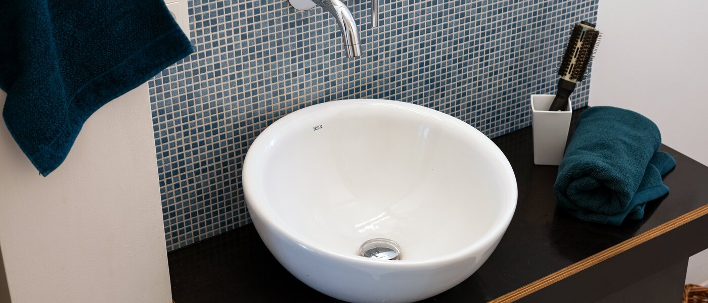 apartment München Glockenbachviertel 02 bathroom 12645