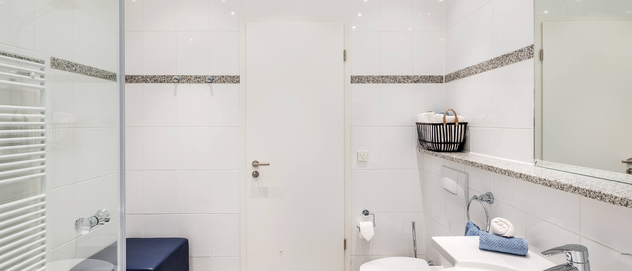 apartment München Altstadt 04 bathroom 12650