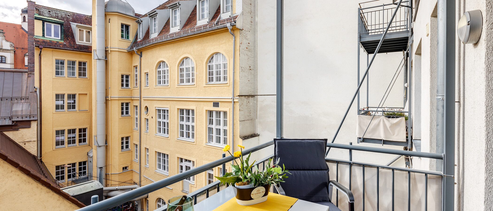 apartment München Altstadt 02 balcony 12650