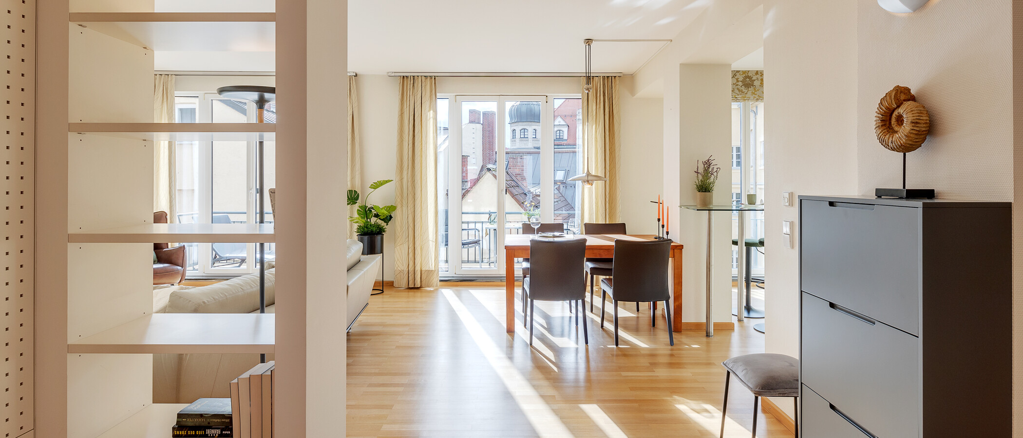 apartment München Altstadt 02 dining area 12650
