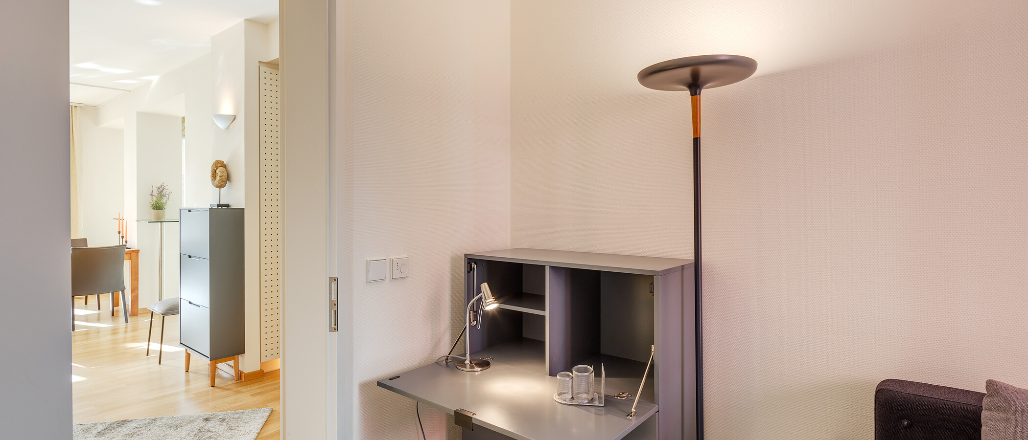 apartment München Altstadt 03 Workspace/Guestroom 12650