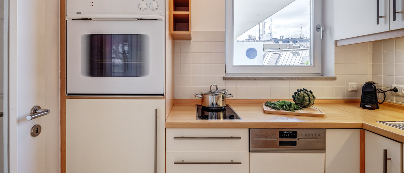 apartment München Glockenbachviertel 01 kitchen 12668