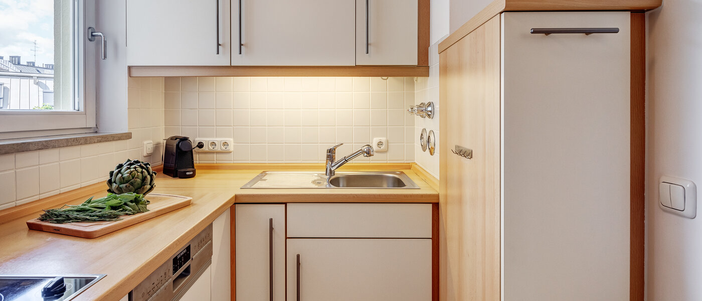 apartment München Glockenbachviertel 02 kitchen 12668