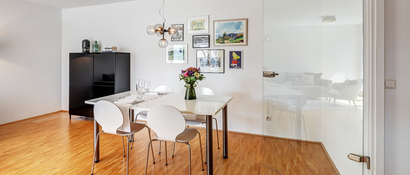 apartment München Glockenbachviertel 01 dining area 12668