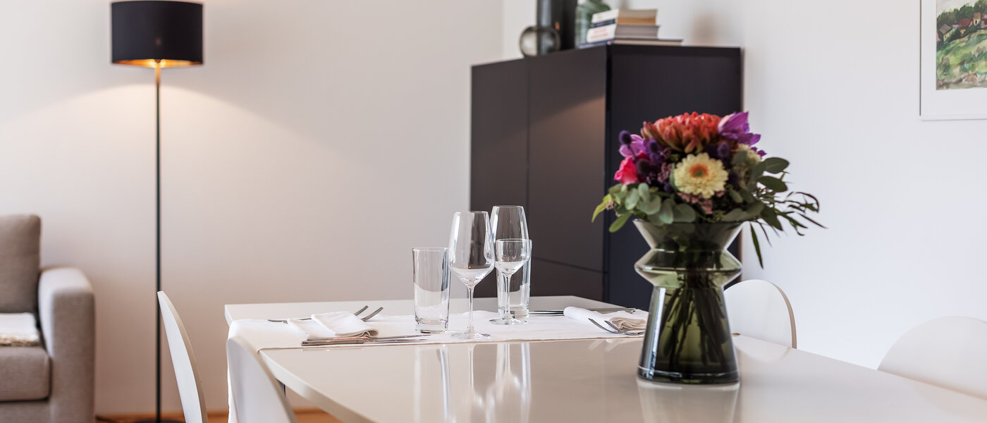 apartment München Glockenbachviertel 02 dining area 12668