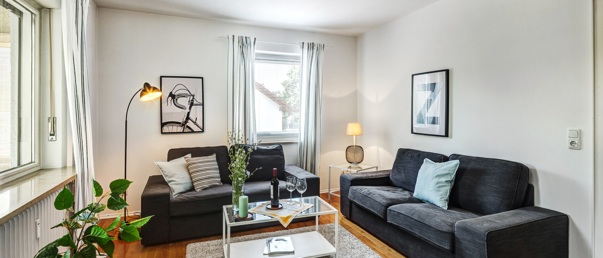 apartment Planegg 01 living room 12686