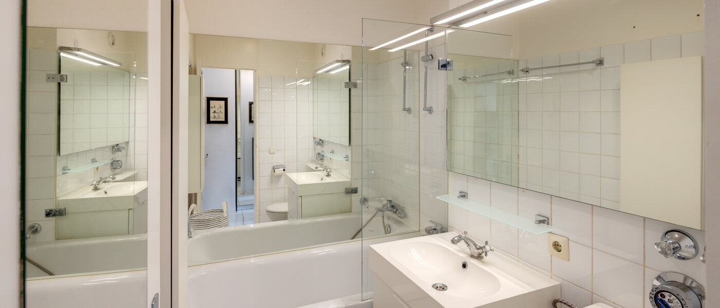 attic apartment Kreuth Weissach 01 bathroom 12696