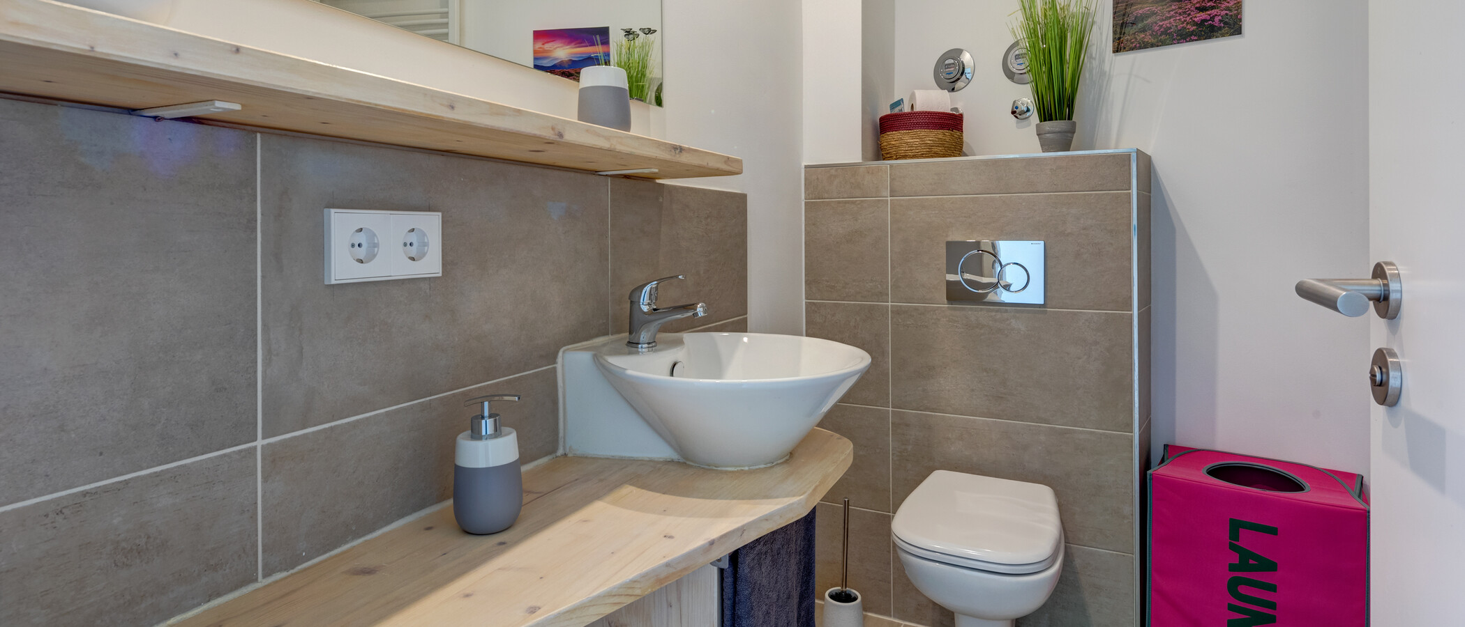 apartment with garden 	 München Forstenried 03 bathroom 12709