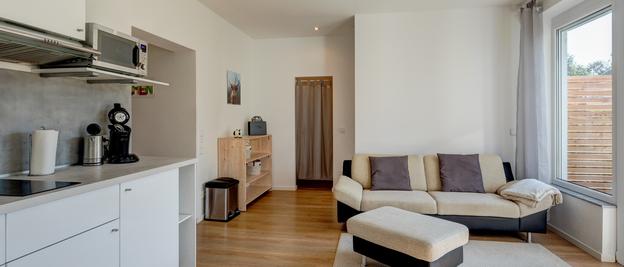apartment with garden 	 München Forstenried 04 living area 12709