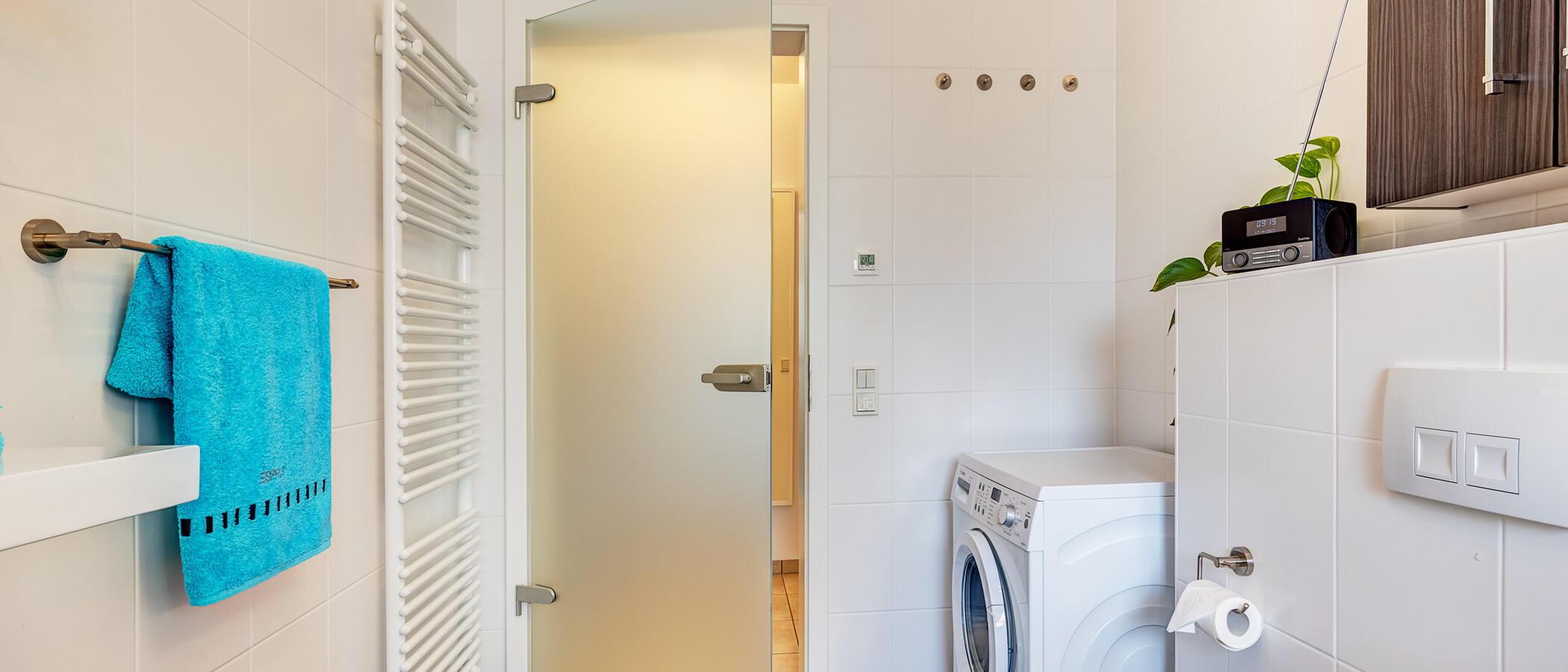 apartment Unterhaching 03 1. bathroom 12719