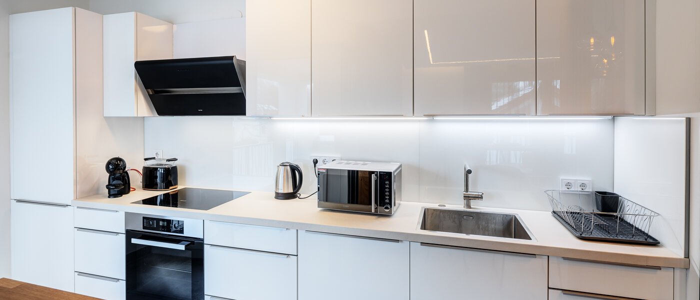 apartment München Arabellapark 01 kitchen 12725