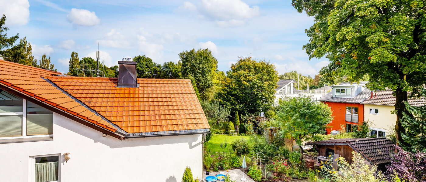 apartment München Arabellapark 02 view 12725