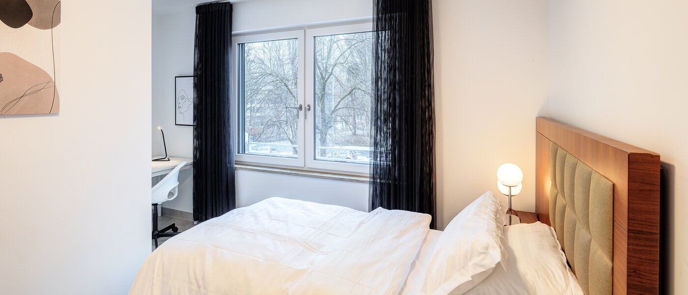 apartment München Arabellapark 03 3. bedroom 12725